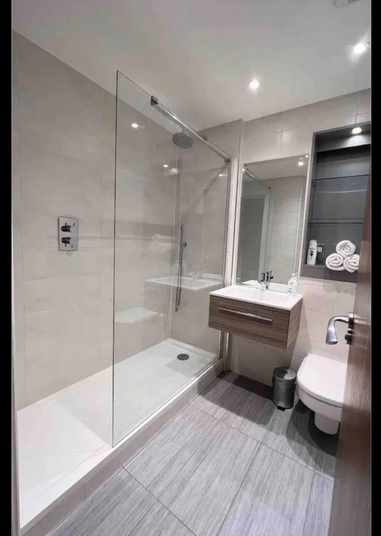 Luxury Apartment Riverside Λονδίνο Εξωτερικό φωτογραφία